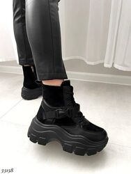 черевики на спортивній підошві Утеплені штучним тонким хутром 37,39,40