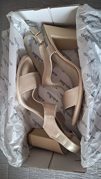 Босоніжки жіночі