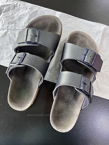 Шльопанці в стилі birkenstock