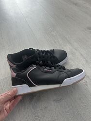 Кросівки Adidas 38