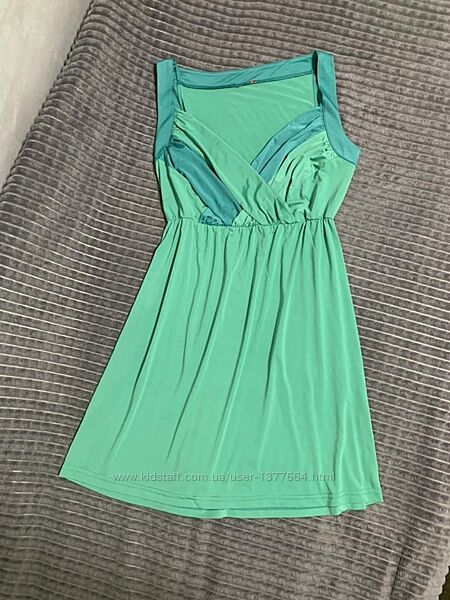 Красивое элегантное платье, дорогой бренд