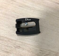 Точилка для косметических карандашей Christian Dior