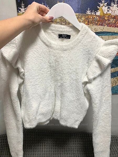 Теплый уютный свитер Bershka