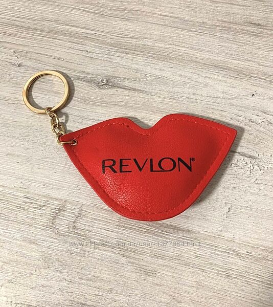 Брелок губы Revlon