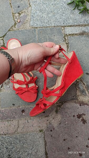 Босоніжки 37 розмір