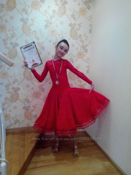 Платье для бальных танцев