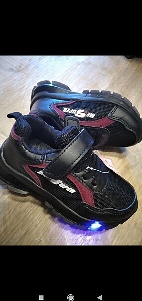 Новинка Деми кроссы с светящейся подошвой р  29 