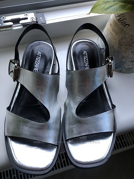 Босоніжки Attizzare. 