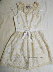  Нарядные белое и бело-золотое кружевное платье на девочку 9-12 лет