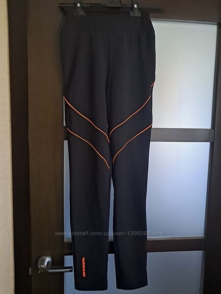 Спортивні лосіни