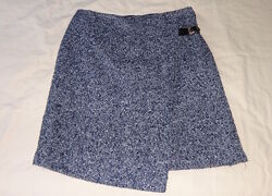 прямая юбка с ассиметричным низом