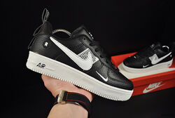 подростковые кроссовки  Nike Air Force 1 белые и черные