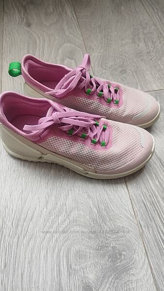 Кросівки для дівчинки Ессо р.33