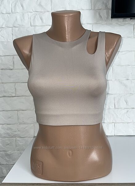 Фірмовий спортивний топ для занять спортом h&m