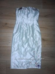 Нарядное бирюзовое платье с вышивкой и стразами oasis