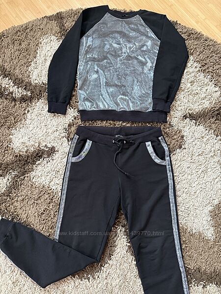 Прогулянковий костюм