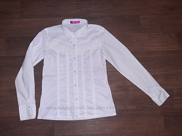 Блуза белая х/б с кружевом девочке на рост 146