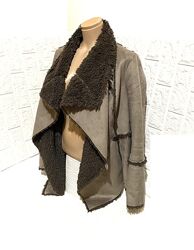 Eur 38-40 тонка асиметрична дублянка на хутрі темно-коричнева жіноча