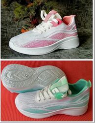 Кроссовки. Кросівки жіночі 39 розм.