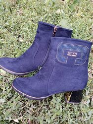 Замшеві сапожки 40 розмір