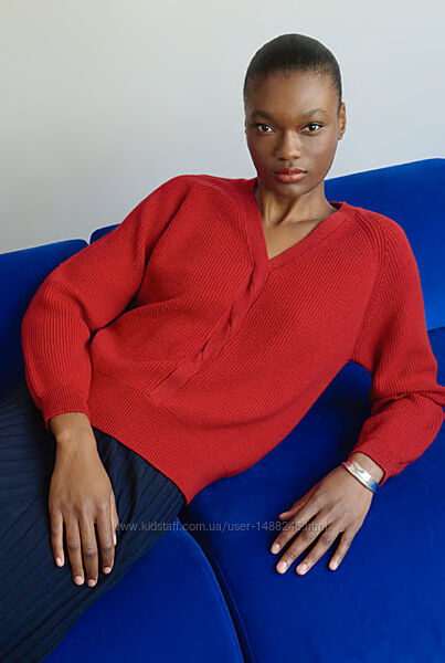 Пуловер красного цвета вязка косами Marina V Paris, Франция