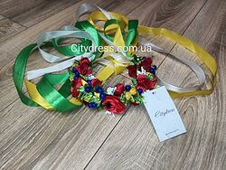 Віночки українськи , віночок з стрічками .