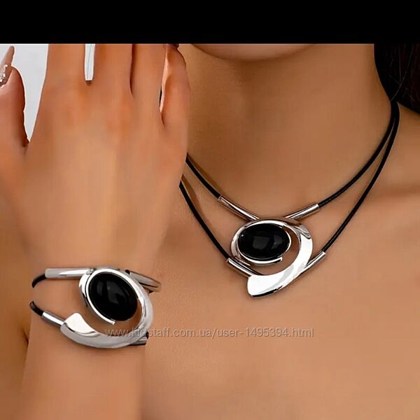 Красивый, стильный, качественный комплект 