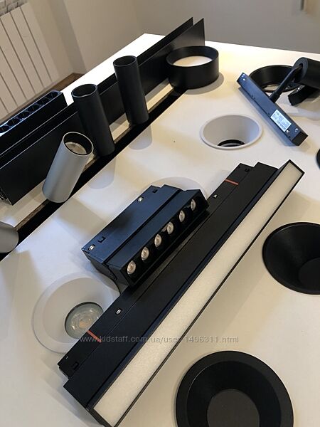 Трекові магнітні світильники лінійні антиблік line dots Lumineka Україна 