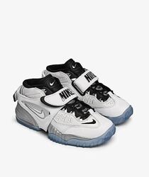 Кроссовки унисекс  Nike eur40 оригинал
