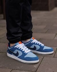 p. 44 Nike SB Dunk Low Pro x Why So Sad ´The Predatory Bird NK293