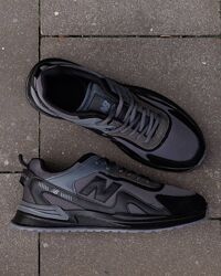 p.40, 41  New Balance Light Black  NB140
