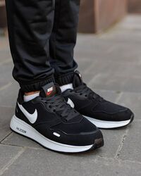 p.40-43  Nike Zoom Black  White  NK309