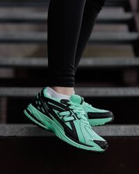 p.37-41  New Balance 1906D Mint Green Black