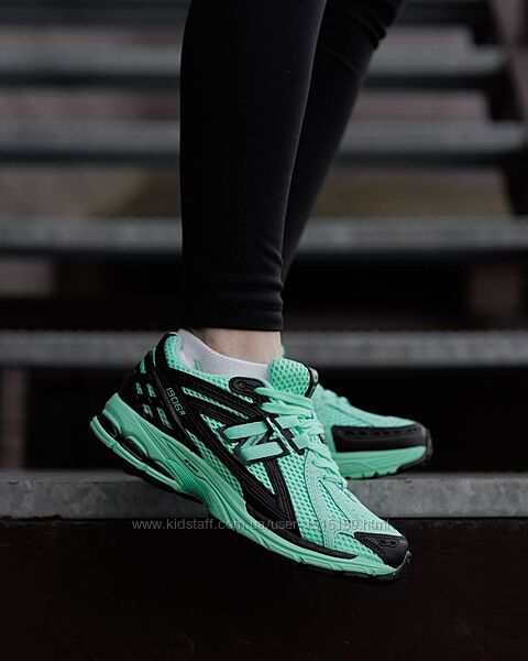 p.37-41  New Balance 1906D Mint Green Black