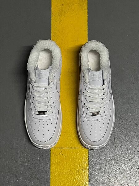 p.37  Nike Air Force Low White Winter   NK093