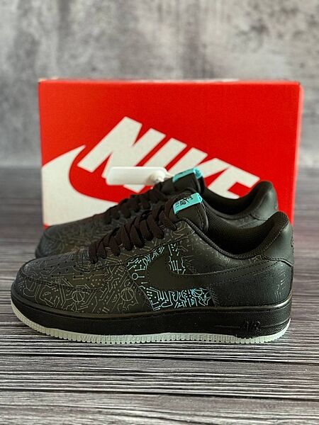 p.42  Nike Air Force 1 07 Low GS Space Jam  NK085