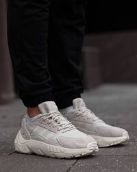 p.41-45   Adidas ZX 22 Boost Beige   AD097