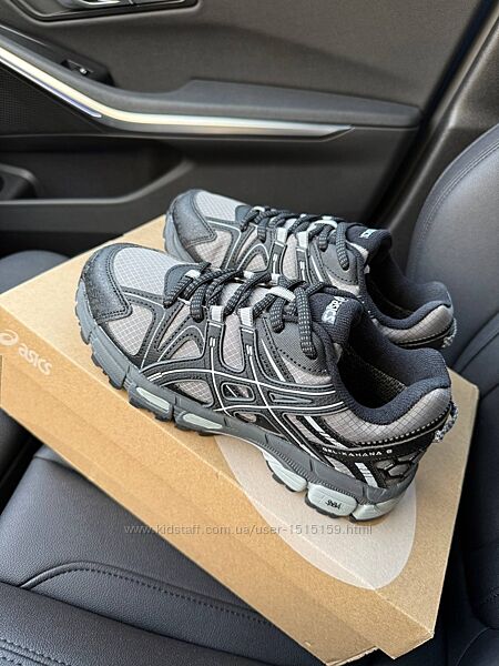p.37-41  Asics Gel Kahana 8 Black Silver  AS038