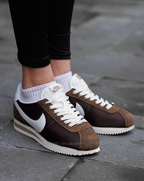p.37-40  Nike Cortez Brown White  NK327