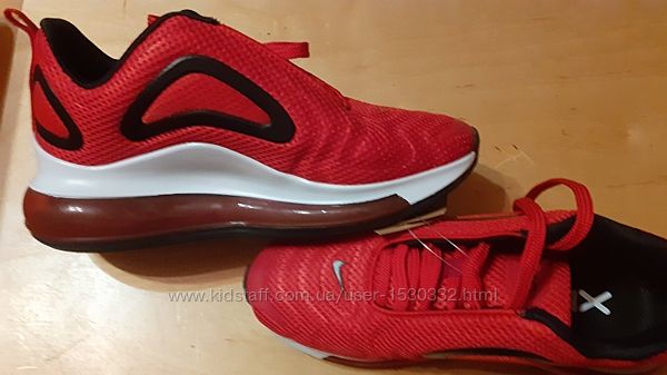 Кроссовки тканевые красные Nike