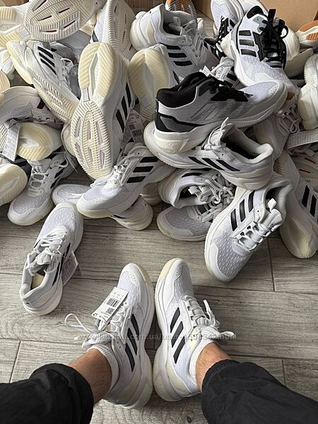 Чоловічі кросівки adidas crazyflight 5 indoor white/black metallic ie0545 s