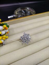 Серебряное шикарное кольцо в белых фианитах последний размер 17.5 СКИДКА