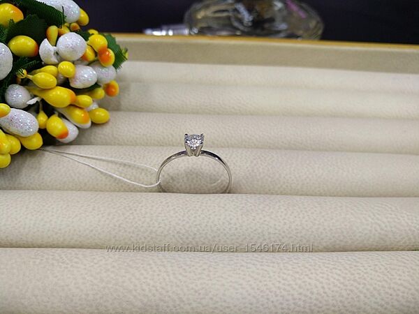 Серебряное тонкое классическое кольцо с фианитом последний размер 18 скидка
