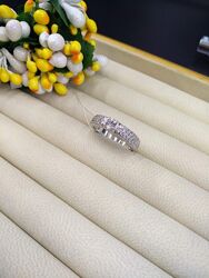 Серебряное шикарное кольцо в белых фианитах 925 размер 18 и 17.5