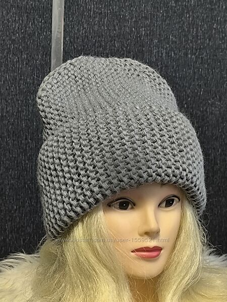 Шапка з відворотом темно сіра