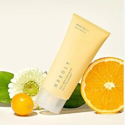 Сонцезахисний крем з ефектом освітлення та сяйва Needly Vita C Glow Tone Up