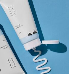 Мяка пінка для вмивання з морською водою  Round Lab 1025 Dokdo Cleanser 15