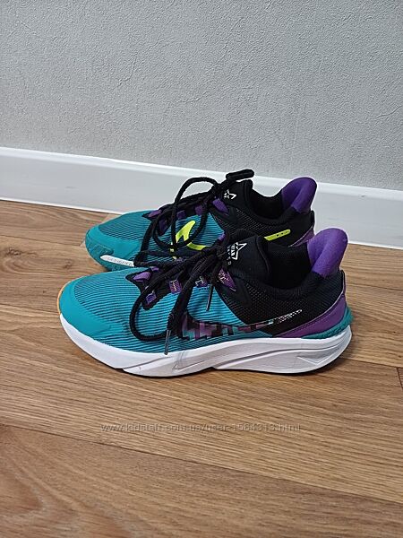 Кроссовки Nike 