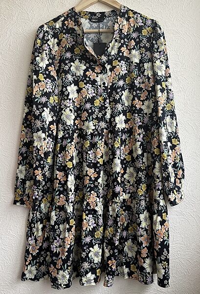 Яскрава сукня ONLY / XL