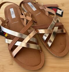 Шкіряні босоніжки M&S р.40